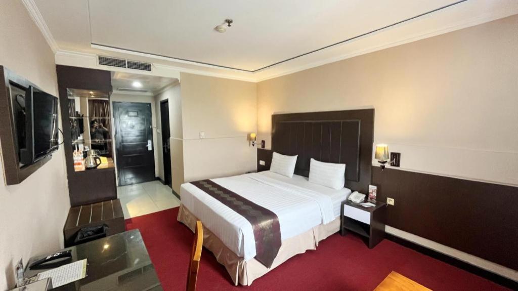 Grand Antares Hotel Medan Exterior foto
