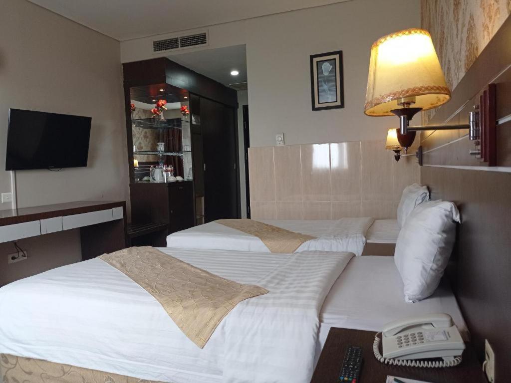Grand Antares Hotel Medan Exterior foto