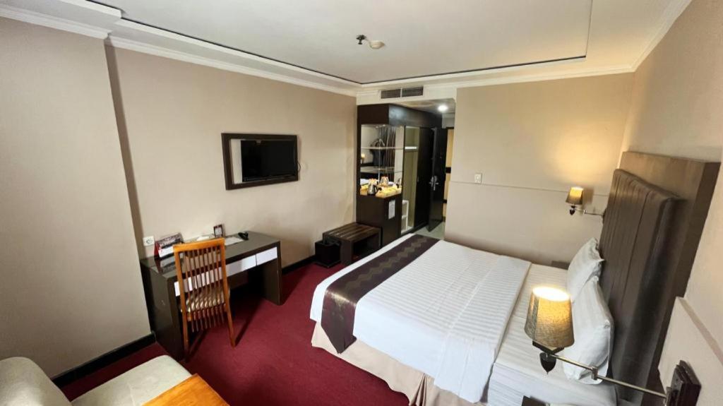 Grand Antares Hotel Medan Exterior foto